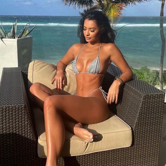 RARE Printed bikini top - Picture 4 of 9